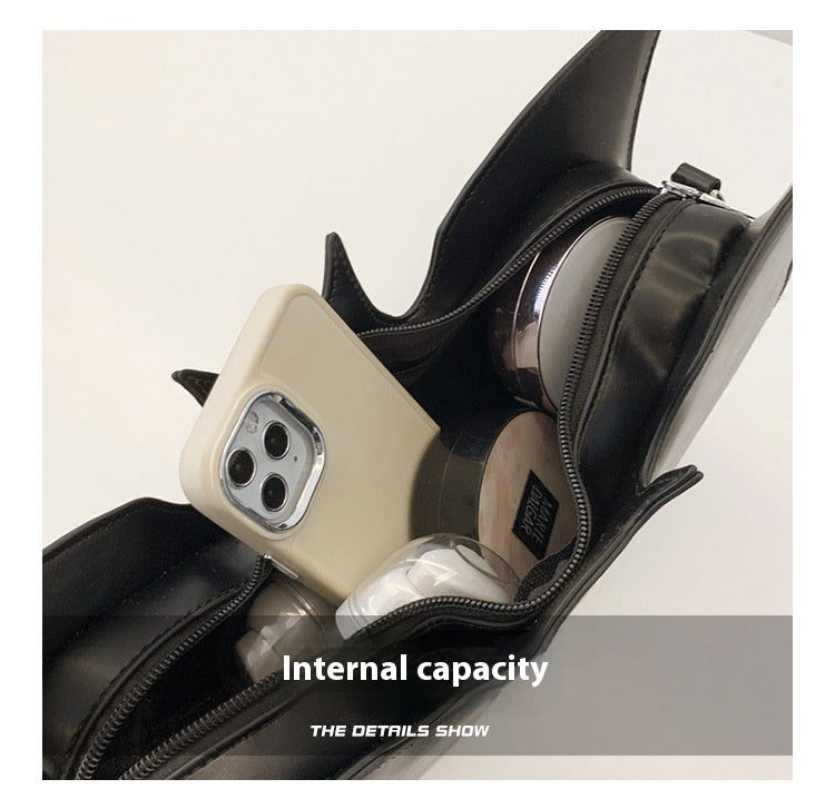 🦇🌙 Batwing Nocturne – The Bat Messenger Bag ✨