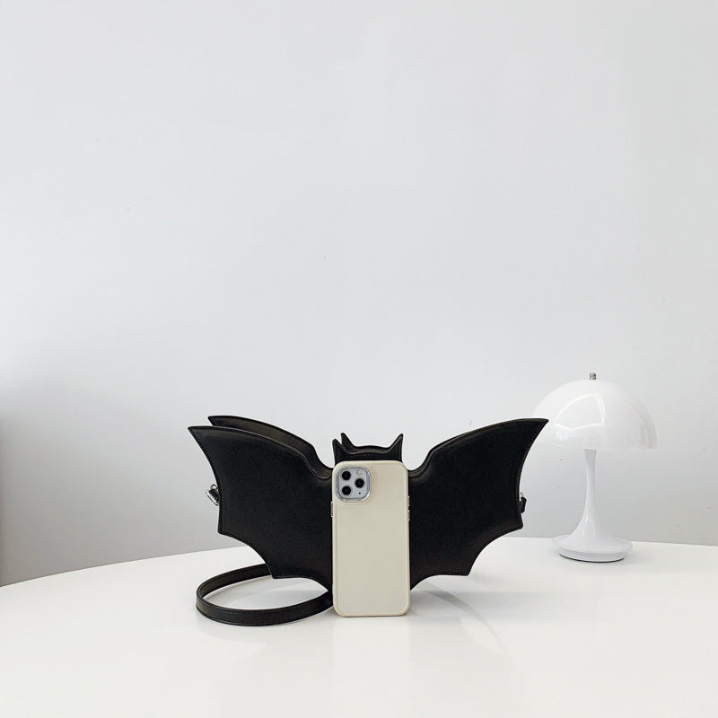 🦇🌙 Batwing Nocturne – The Bat Messenger Bag ✨